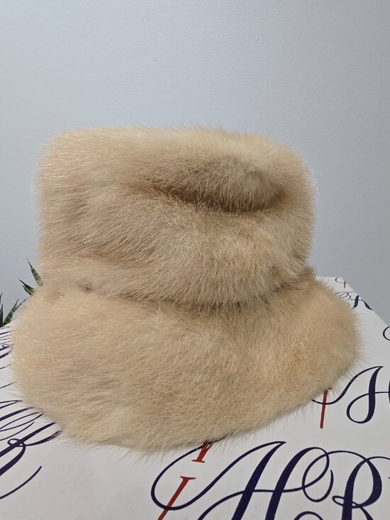 Vintage Real Fur Bucket Hat & Box - Likely Mink, Cream Beige, Mid Century - Picture 3 of 12